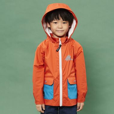 機能マウンテンパーカ