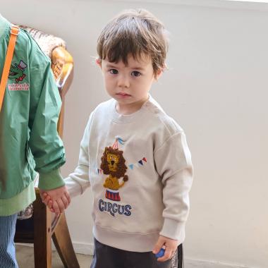 サーカスライオントレーナー