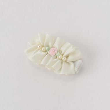 パール調ビーズつきフリルヘアクリップ