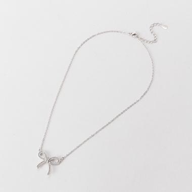 キラキラリボンネックレス