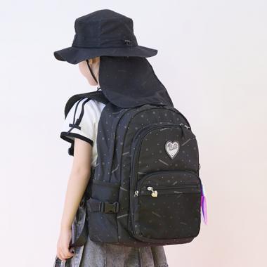 【容量約23L】ポーチつきナイロンリュック大