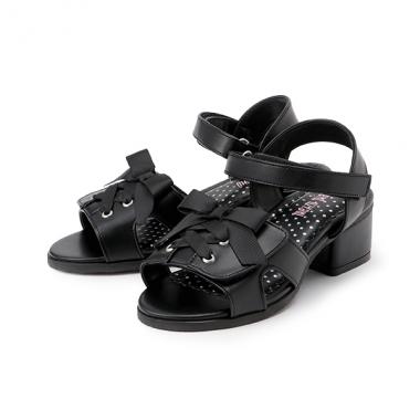 レースアップ　ヒールサンダル