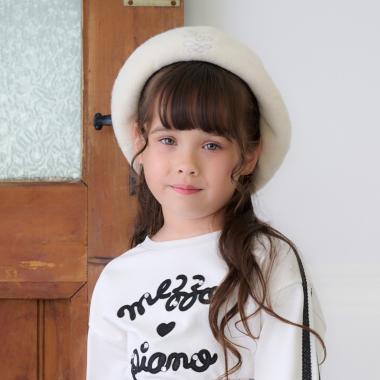 ワンポイントロゴ刺しゅう　バスクベレー