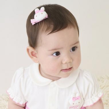 ☆ウサギマスコット付　ヘアクリップ