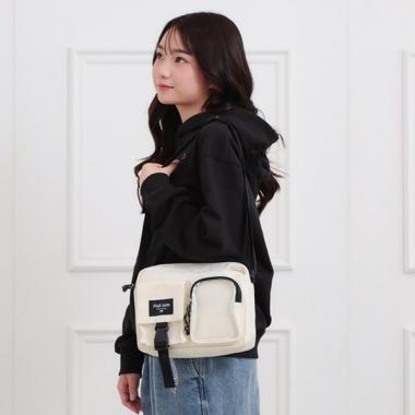 カジュアルショルダー