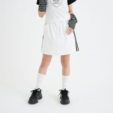 ラインストレッチ台形スカート