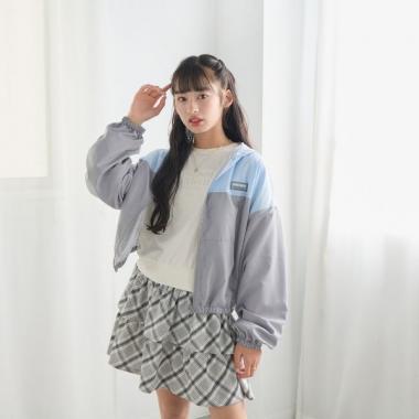 【別注】フードつき配色クリアワッペンブルゾン