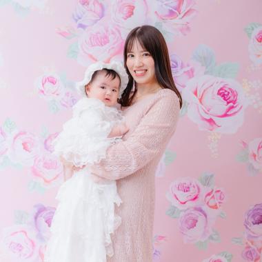 【メゾ ピアノオリジナルセレモニードレス】お宮参り・百日祝いライトプラン25カット + クリスタルフォトフレームセット