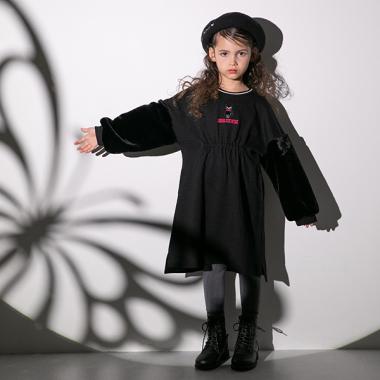 TiTi袖ファーカットワンピース