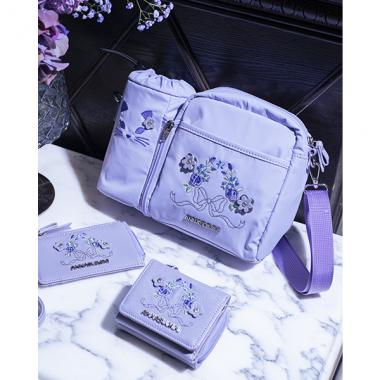 お花リース刺しゅうペットボトル3WAYバッグ