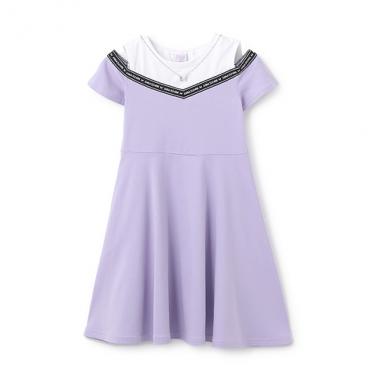 ネックレスつきロゴテープ肩あきワンピース