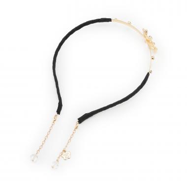 イヤリングモチーフつき蝶カチューシャ