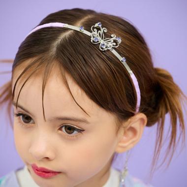 イヤリングモチーフつき蝶カチューシャ