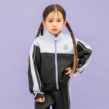 トラックジャケット