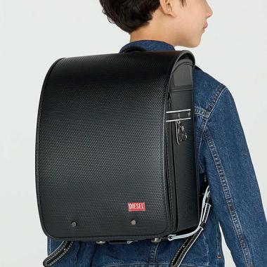 【DIESEL(ディーゼル)】BISCOTTO ENAMELED PLAQUE (ディーゼル ビスコット エナメルド プラーク)ランドセル