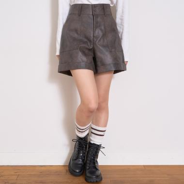 【LTXC】合皮ショートパンツ
