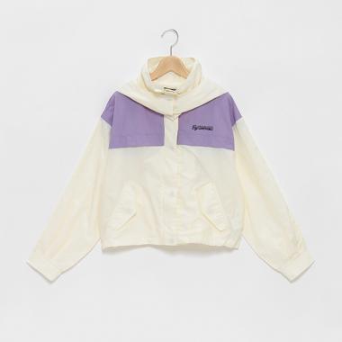 切り替えナイロンマウンテンパーカ