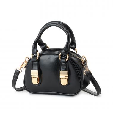 ボストン型ショルダーバッグ