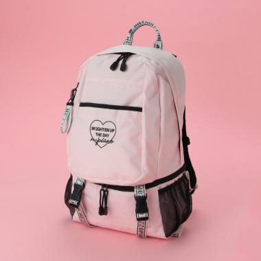 ハート刺しゅうロゴテープビッグリュック