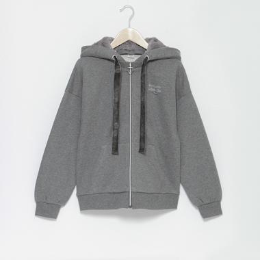 【人気商品再入荷】【直営店で取り扱い無し】耳つきジップパーカ