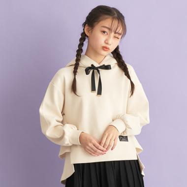 後ろフレアーダンボールパーカ