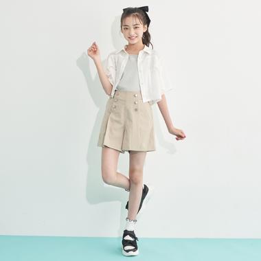 メタルボタンショートパンツ