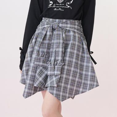 結びシャツ風スカパン