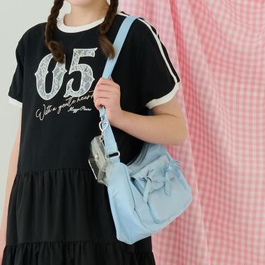 キラキラポーチつきフラップリボンショルダー