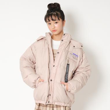 ロゴチャームつきダウン入りジャケット