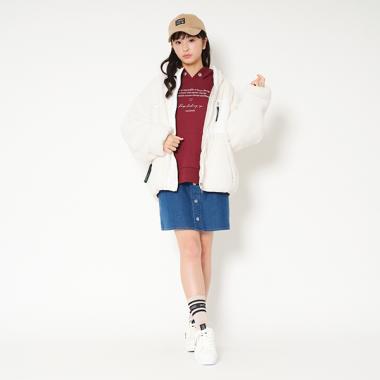 ロゴテープチャームつきボアブルゾン