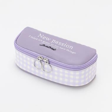 ロゴ刺しゅうギンガムポーチ