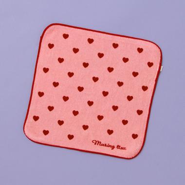 ハート柄ハンドタオル