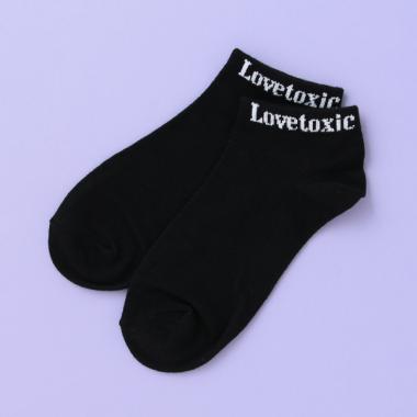 クチロゴスニーカーインソックス