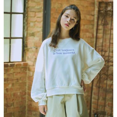 フレンチロゴ刺しゅうプルオーバー