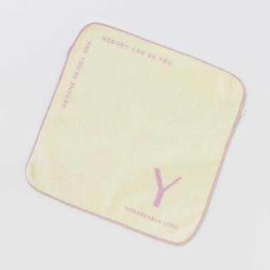 イニシャルハンドタオル