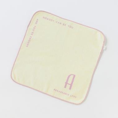 イニシャルハンドタオル