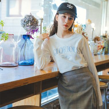 【コットン100%】レタリングロゴ長袖Tシャツ