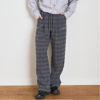 ストレートフィットプルオンパンツ