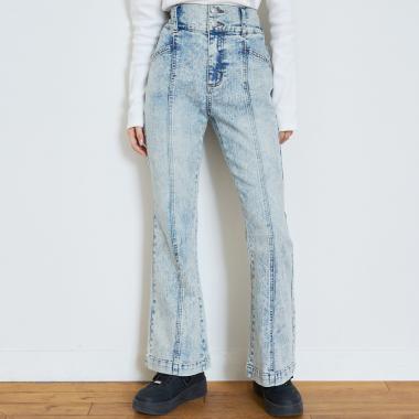 【ストレッチ】スタイルアップフレアデニムパンツ