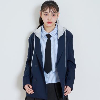 フードつきジャケット