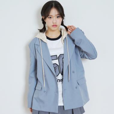 フードつきジャケット