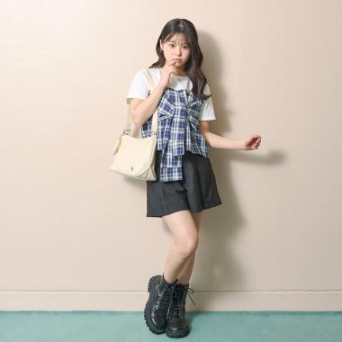 チャームつき合皮ショルダー