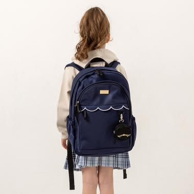 キャットポーチつきスカラップリュック