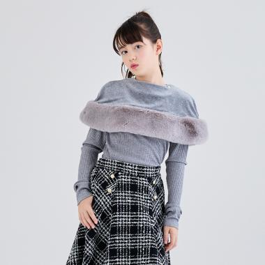 ケープつきラメカットソー