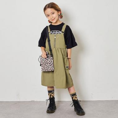 フロントジップカーゴジャンパースカート