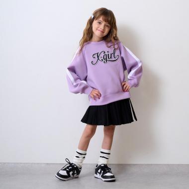 エンボスロゴプルオーバー+サイドラインプリーツスカートセット