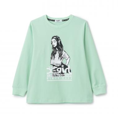 スケボーガールイラスト 長袖Tシャツ