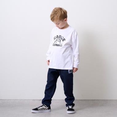 バックロゴカットデニムテーパードパンツ