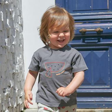 フルーツ刺しゅうＴシャツ