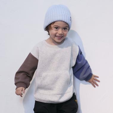 マルチ配色トレーナー